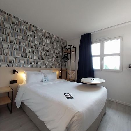 Kyriad Hotel Ла-Флеш Екстер'єр фото