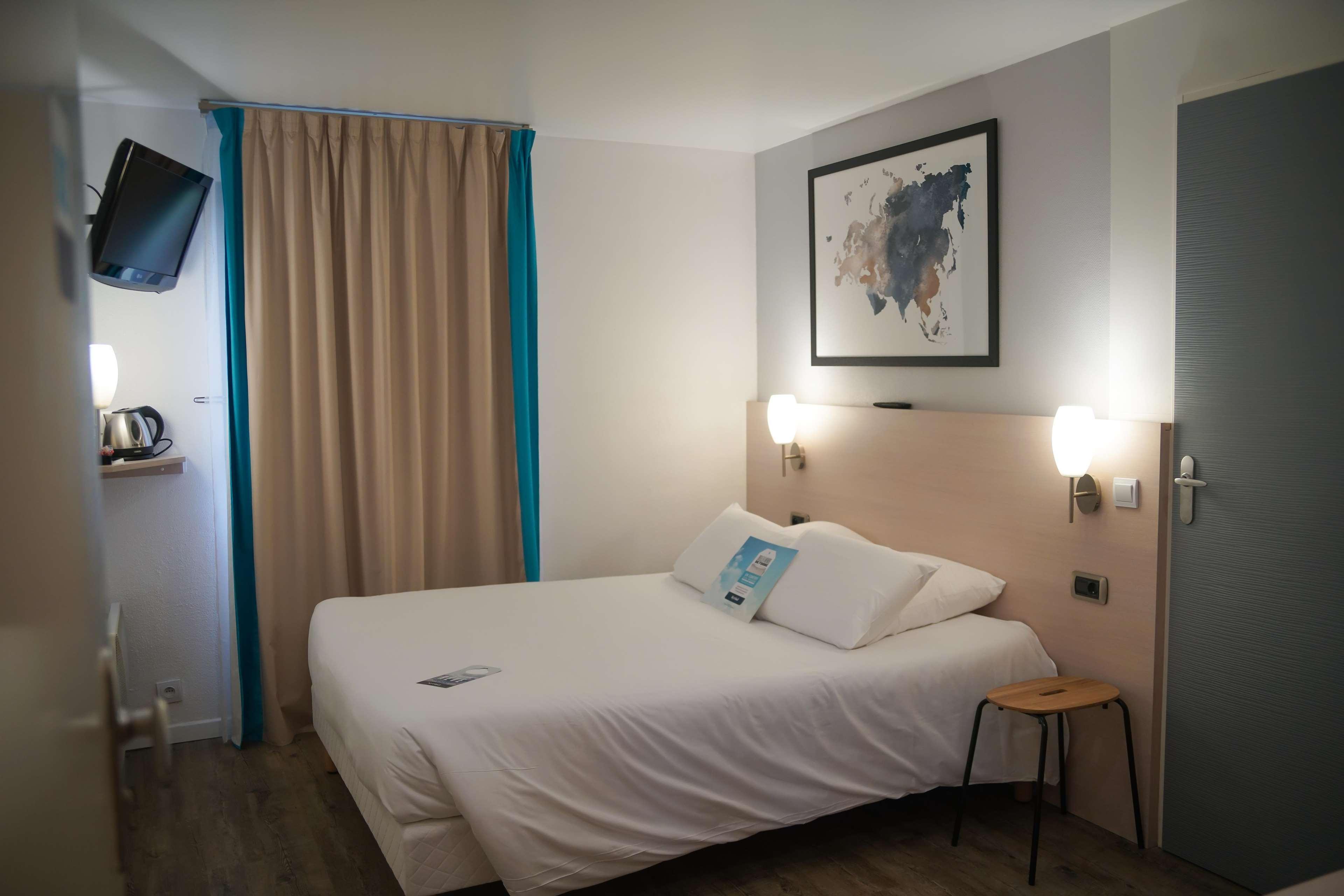 Kyriad Hotel Ла-Флеш Екстер'єр фото